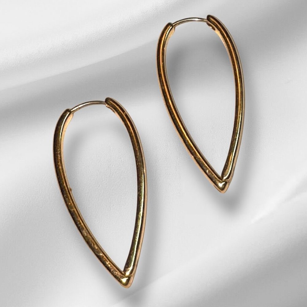Gold Tone Pierced Earrings Cone Shape Costume Jewelry
